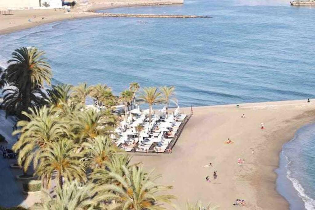 Large Modern Beach Front Apartment, Rooftop Pool!! Marbella Eksteriør billede